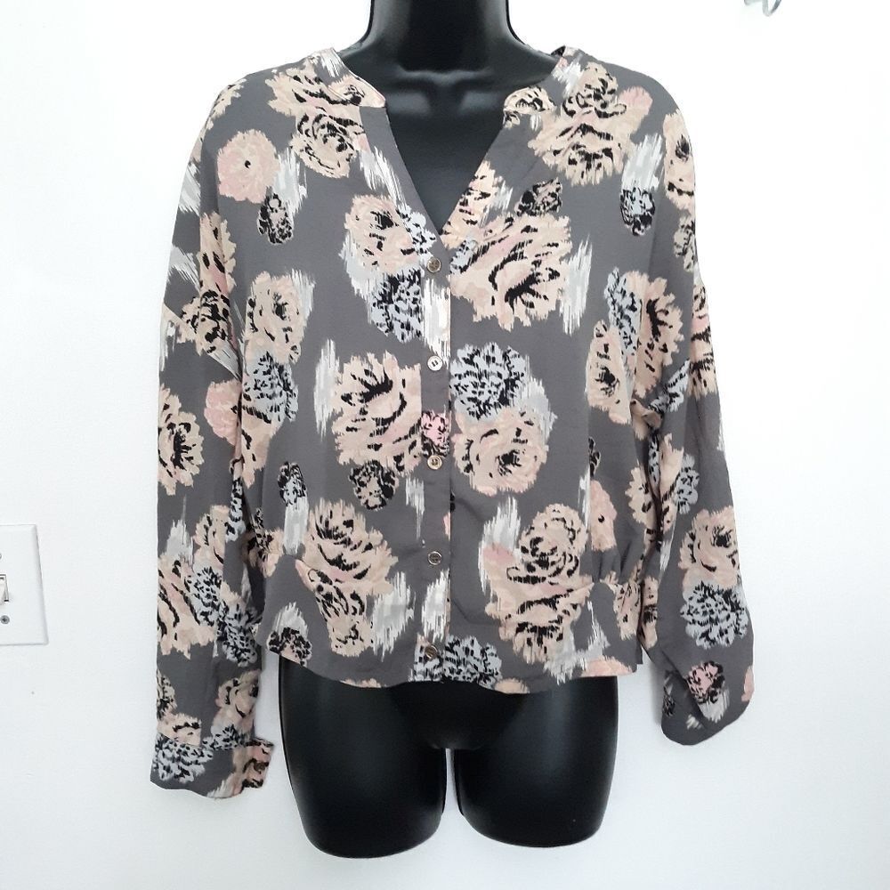 Xhilaration button down blouse